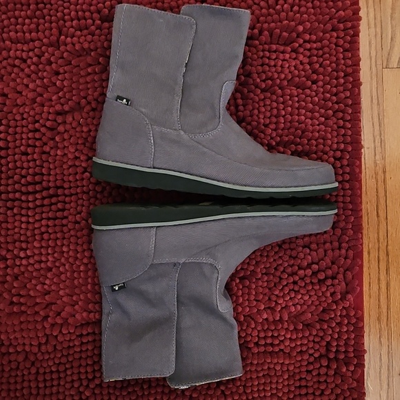 Sanuk Gray Drop Top Ankle Boots - Picture 5 of 9